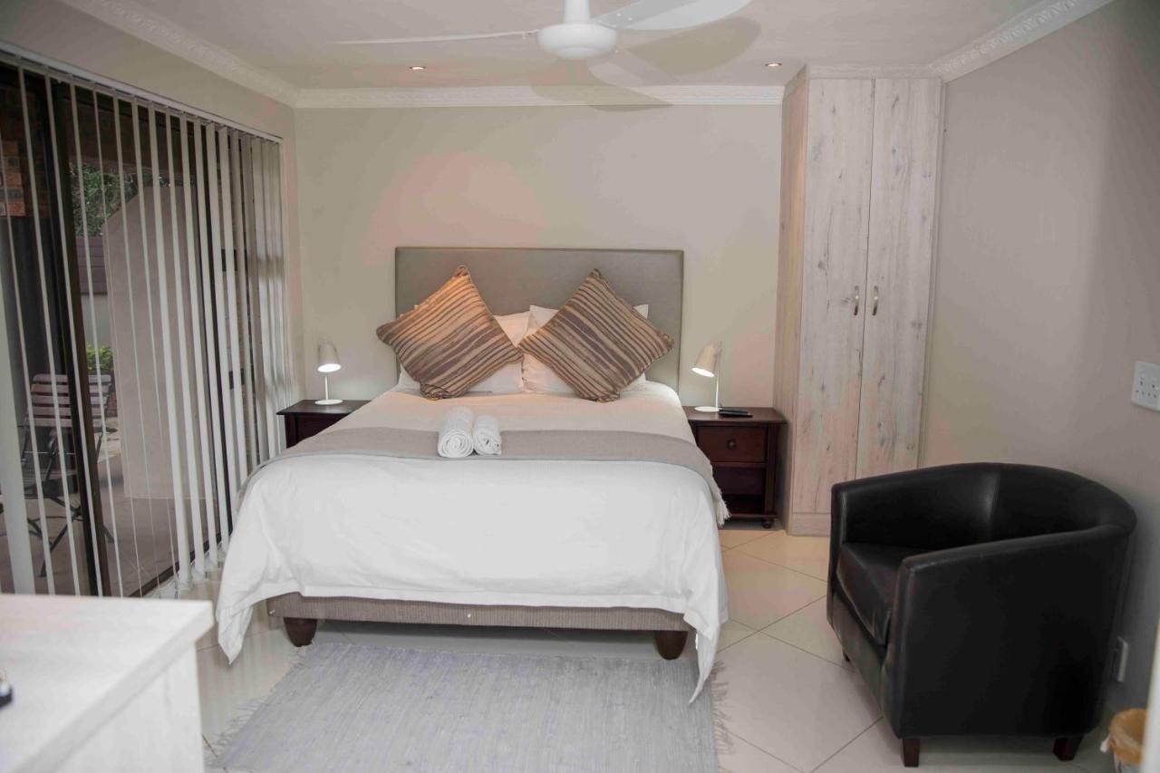 Palmwood Guesthouse Amanzimtoti Buitenkant foto