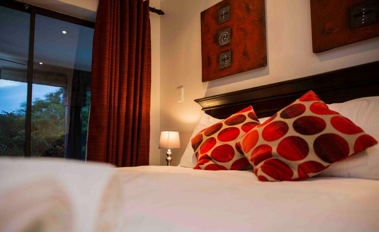 Palmwood Guesthouse Amanzimtoti Buitenkant foto